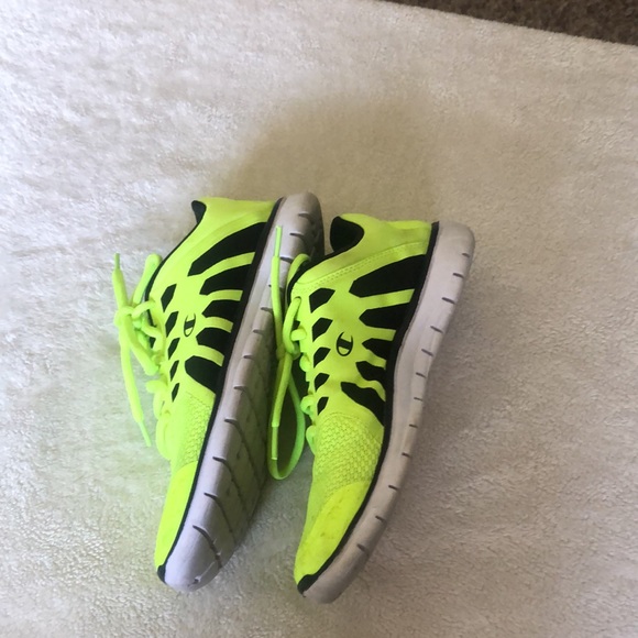 Neon - Picture 3 of 3